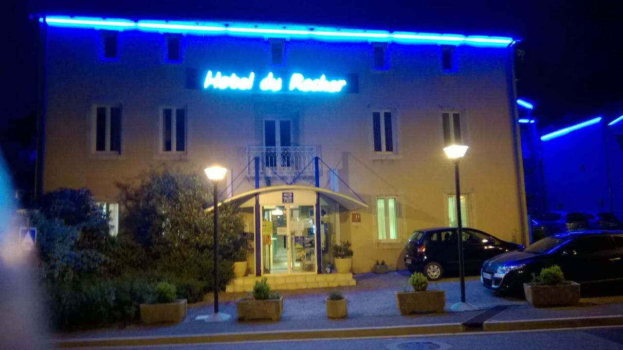Hotel Du Rocher Le Caylar Buitenkant foto